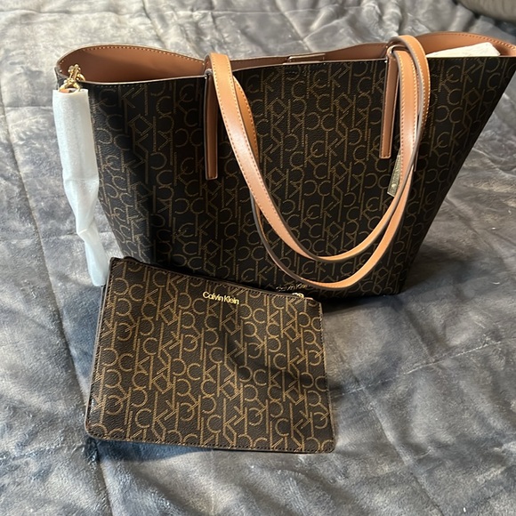 BNWT Calvin Klein purse w tote purse - Picture 4 of 6